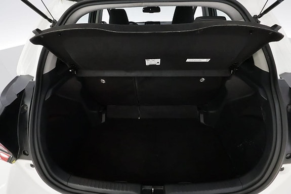 Toyota Yaris 8 of 28