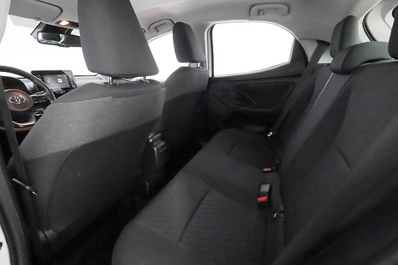 Toyota Yaris 17 of 28