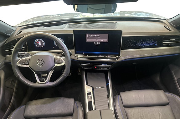 Volkswagen Passat 11 of 30