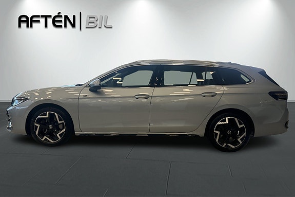 Volkswagen Passat 6 of 30