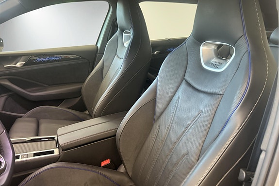 Volkswagen Passat 23 of 30