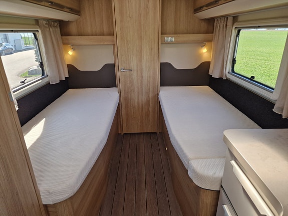 Knaus 700 MEB Sky Ti 5 of 16