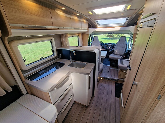 Knaus 700 MEB Sky Ti 7 of 16