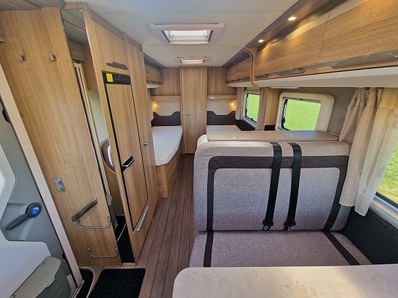 Knaus 700 MEB Sky Ti 4 of 16