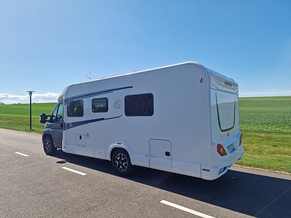 Knaus 700 MEB Sky Ti 2 of 16