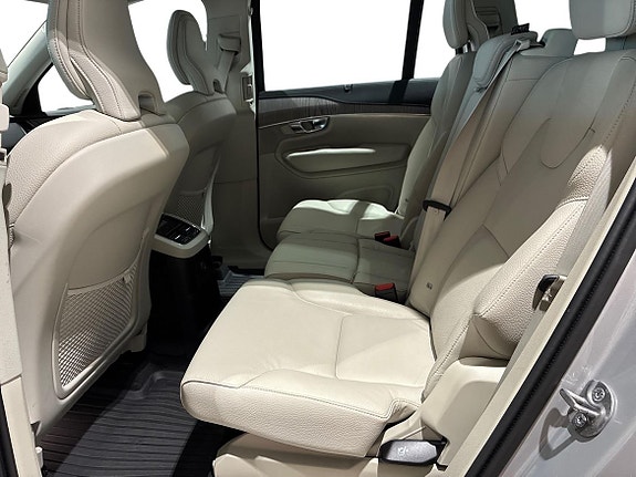 Volvo XC90 6 of 15