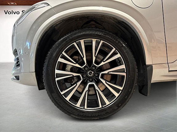 Volvo XC90 9 of 15