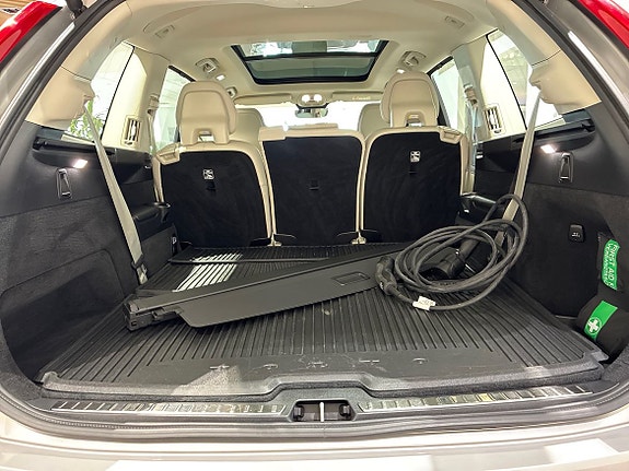 Volvo XC90 13 of 15