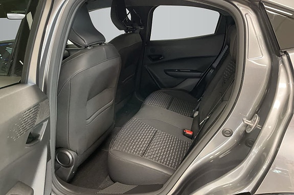 Renault Clio 9 of 13