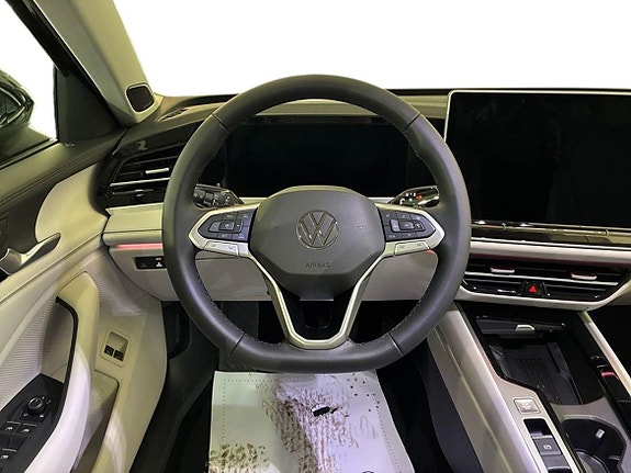 Volkswagen Passat 6 of 19