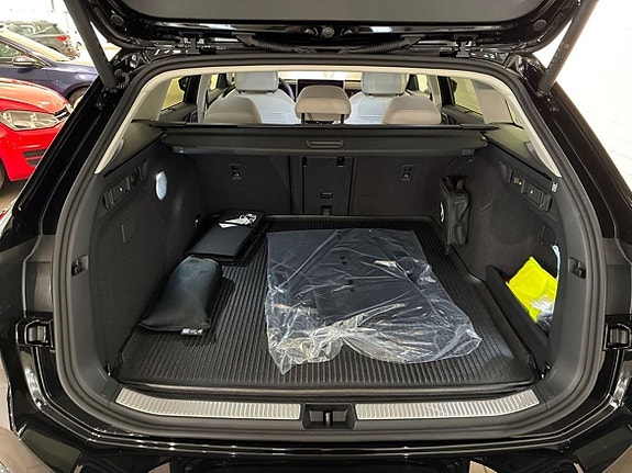 Volkswagen Passat 14 of 19
