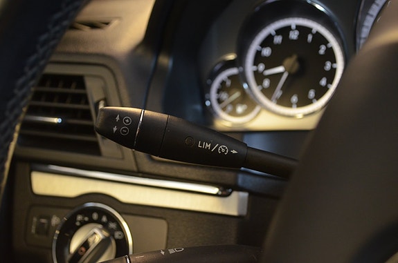 Mercedes-Benz E250 15 of 17