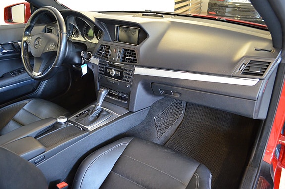 Mercedes-Benz E250 9 of 17