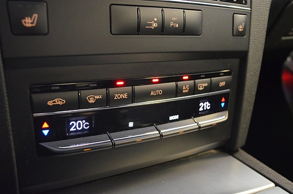 Mercedes-Benz E250 13 of 17
