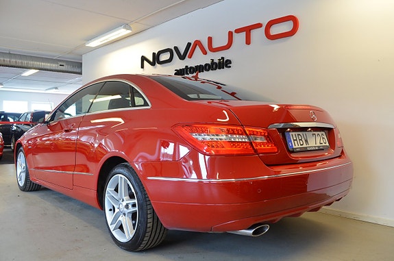 Mercedes-Benz E250 5 of 5