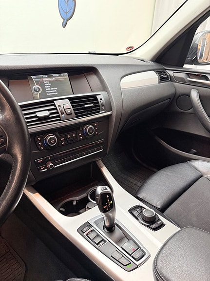 BMW X3 9 of 10