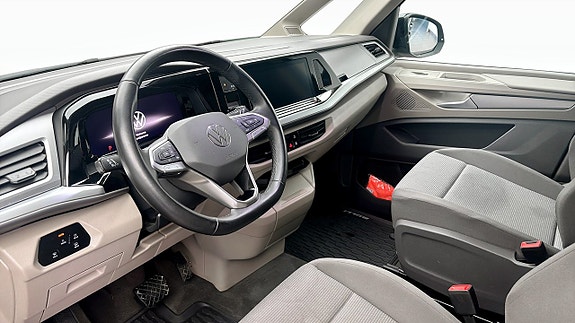 Volkswagen Multivan 7 of 13