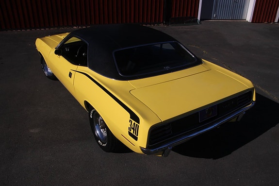 Plymouth Hemi Cuda 29 of 30