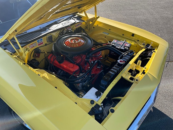 Plymouth Hemi Cuda 22 of 30