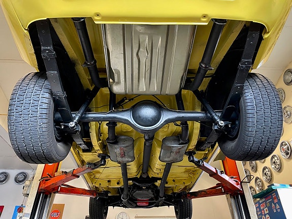 Plymouth Hemi Cuda 24 of 30