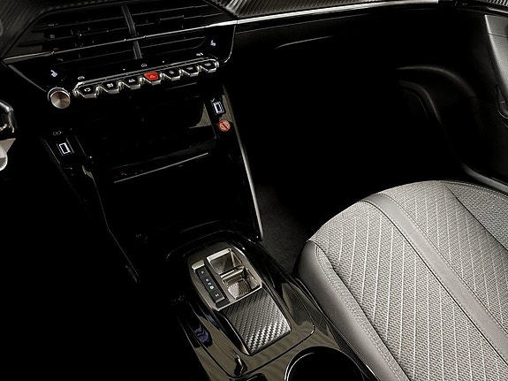Peugeot 2008 10 of 15