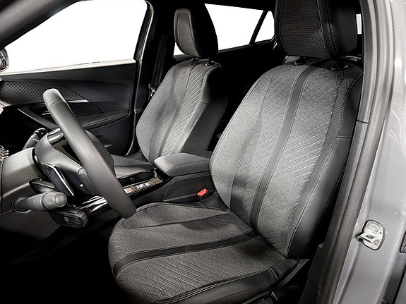 Peugeot 2008 4 of 5
