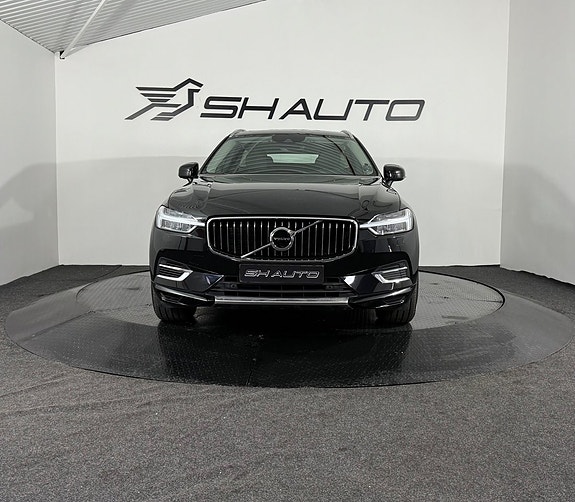 Volvo XC60 2 of 5