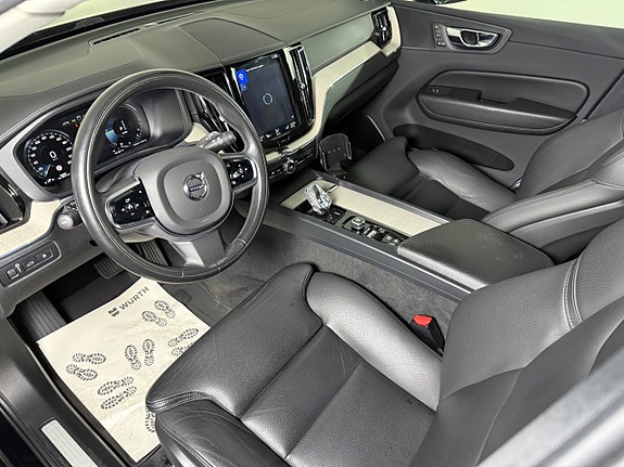 Volvo XC60 9 of 20