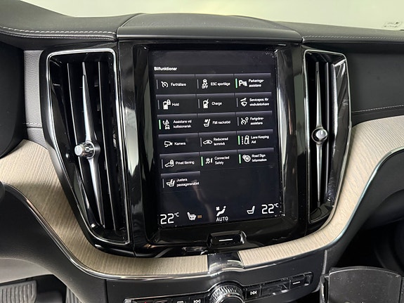 Volvo XC60 17 of 20