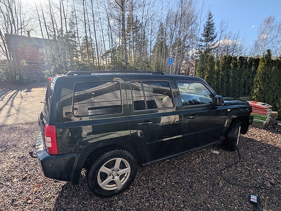 Jeep Patriot 2 of 5