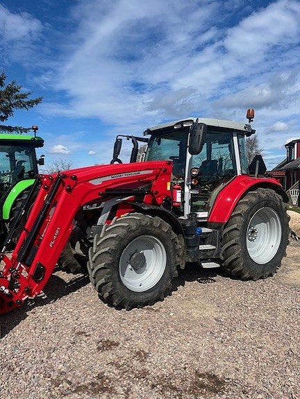 Massey Fergusson 5S.145 Dyna-6