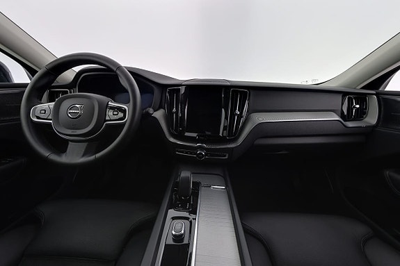 Volvo XC60 7 of 30