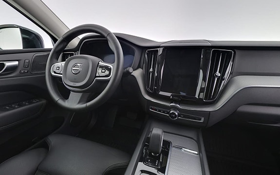 Volvo XC60 8 of 30