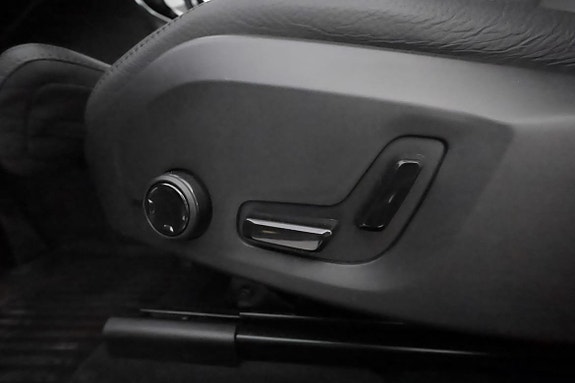 Volvo XC60 20 of 30