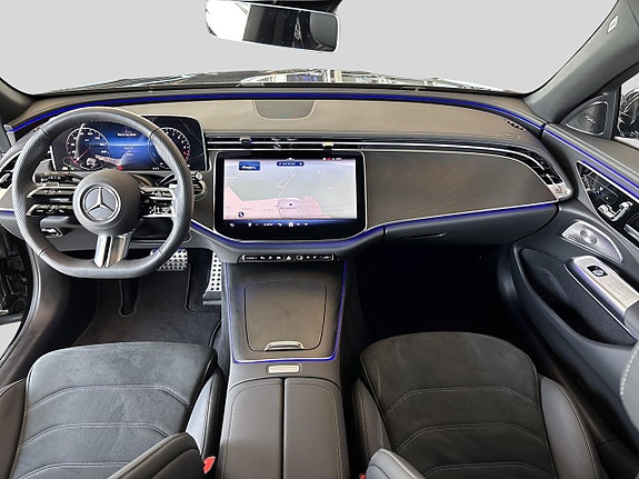 Mercedes-Benz E300 de 8 of 14
