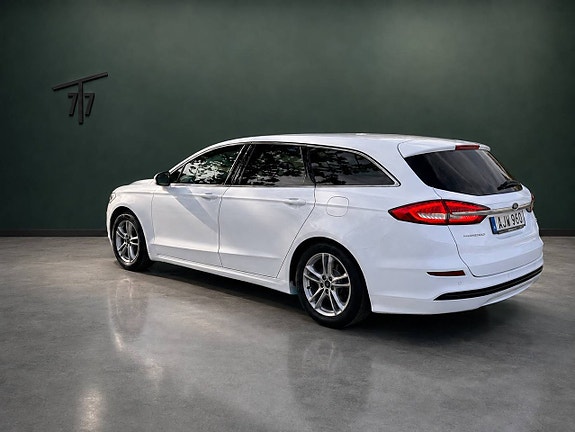 Ford Mondeo 4 of 5