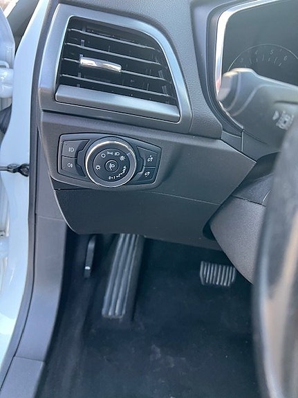 Ford Mondeo 13 of 30