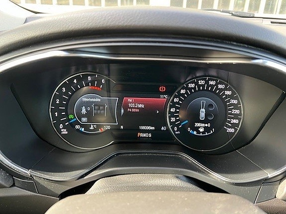 Ford Mondeo 27 of 30