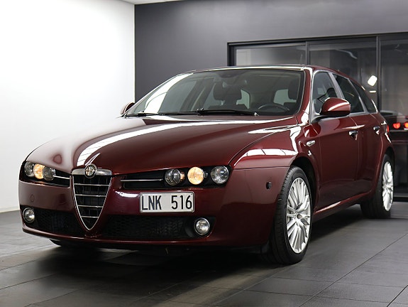 Alfa Romeo 159 2 of 5
