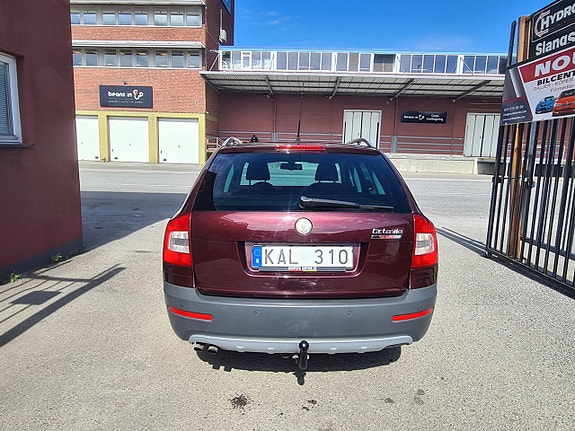 Skoda Octavia Scout 5 of 5