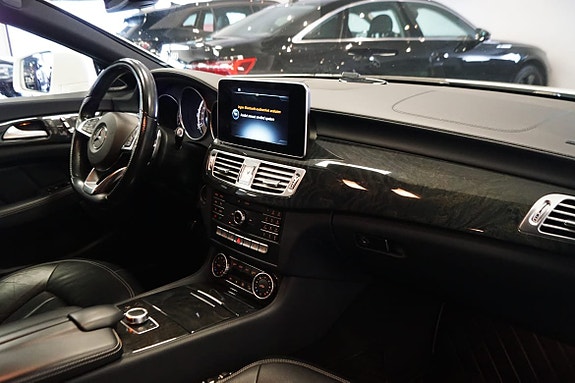 Mercedes-Benz CLS350 13 of 17