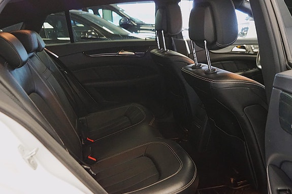 Mercedes-Benz CLS350 16 of 17