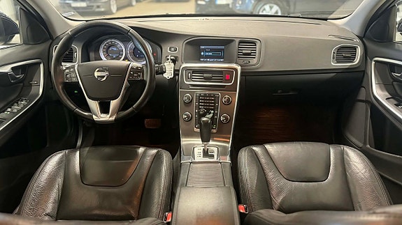 Volvo V60 12 of 15