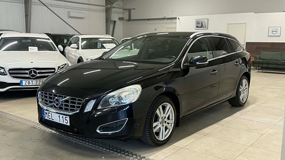 Volvo V60 4 of 15