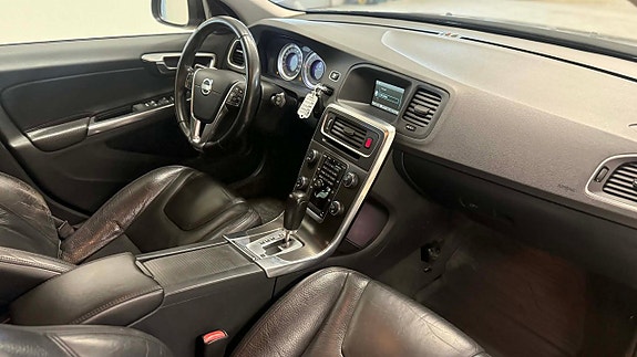 Volvo V60 15 of 15