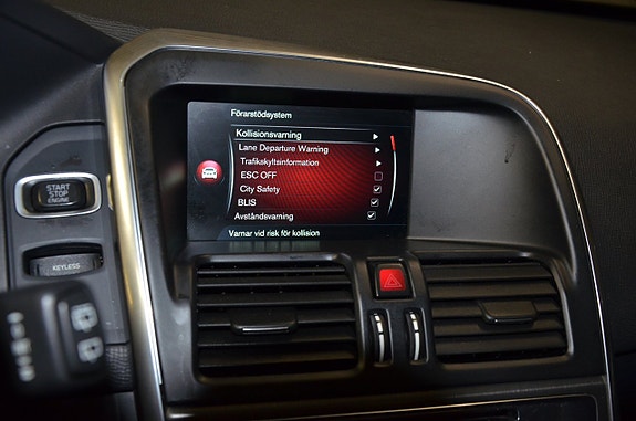 Volvo XC60 19 of 23