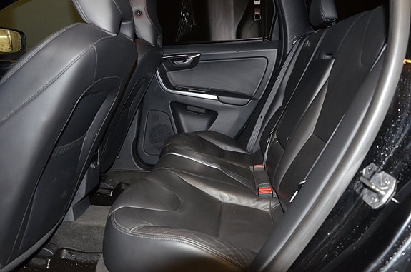 Volvo XC60 17 of 23