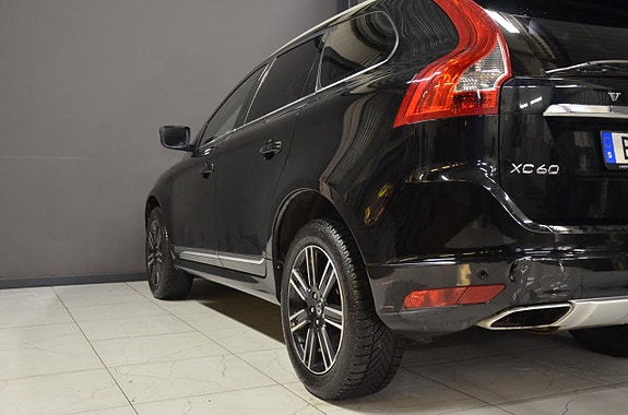 Volvo XC60 7 of 23