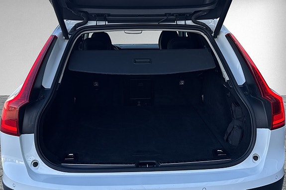Volvo V90 Cross Country 8 of 14