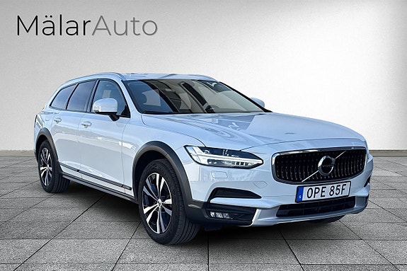 Volvo V90 Cross Country 6 of 14